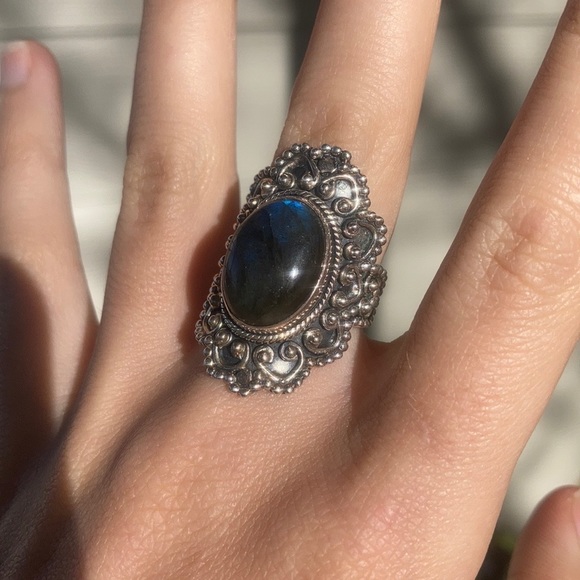 Labradorite Stone Ring - Picture 3 of 5